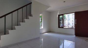 Gambar 3 Rumah Hook 2 Lantai Bu  Turun Harga  Cimone Tangerang Kota, Shm, Strategis