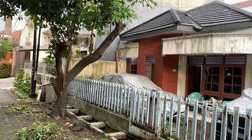 Gambar 3 Dijual Rumah Depan Taman Bebas Banjir di Taman Kedoya Baru