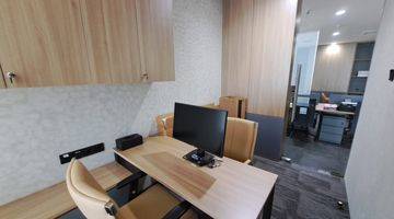 Gambar 2 Sewa Kantor 142 M2 Soho Capital Central Park Full Furnish Baru