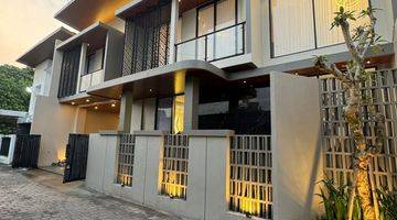 Gambar 2 Rumah Mewah Kolam Renang Fully Furnished di Condong Catur