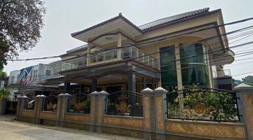 Gambar 2 Dijual Rumah 2 Lantai Unfurnished di Jl. Wijaya, Jakarta Selatan