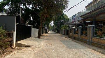 Gambar 3 Dijual Rumah 2 Lantai Unfurnished di Jl. Wijaya, Jakarta Selatan