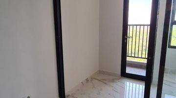 Gambar 4 Dijual Apartement 1 BR Unfurnished The Parc South City