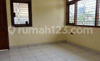 Gambar 5 Termurah Rumah Intercon Lt 749m2 Posisi Bagus Depan Taman Jakarta Barat