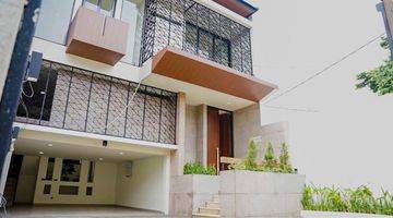 Gambar 1 Dijual Rumah Brand New Town House Tropical Modern Kemang Barat 