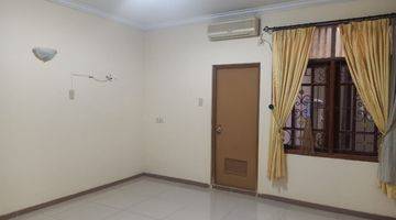 Gambar 4 Rumah Cantik Dan Mewah Semi Furnished Dlm Komplek Security 24 Jam