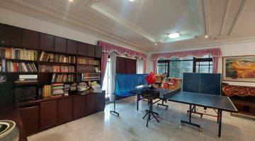 Gambar 2 Rumah 2 Lantai Hadap Utara Semi Furnished 