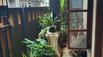 Gambar 3 Rumah 3 Lantai Bagus Furnished SHM di Jakarta Timur