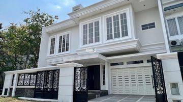 Gambar 1 RUMAH AMERICAN STYLE BARU GRESS DI BOULEVARD ARAYA GOLF MALANG