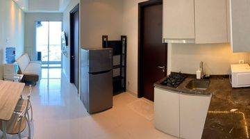 Gambar 3 Dijual
Apartemen puri mansion
Tower ametyst
Lantai 21
Luas : 37
1 BR Furnished
PPJB
Harga : 700 juta Nego

