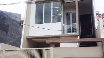 Gambar 1 Rumah Brand New 3,5 Lantaj