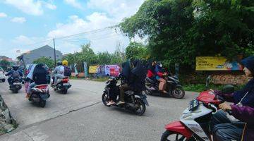 Gambar 2 Tanah ramai di Pinggir Jalan Raya Griya Timur, Jatimulya, Bekasi