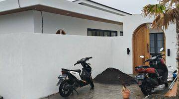 Gambar 1 Villa For Rent Canggu