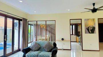 Gambar 4 Villa  For Sale And Rent Canggu Berawa 