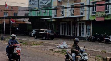 Gambar 3 Ruko Ramai Lokasi Strategis Akses Langsung Jln Tegar Beriman 