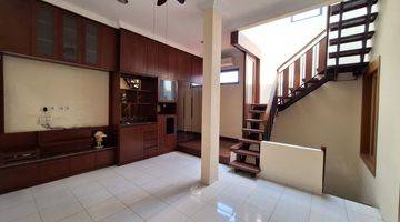 Gambar 4 Rumah Mewah 2,5 Lantai Di Town House Harga 2,4 M Bisa Nego