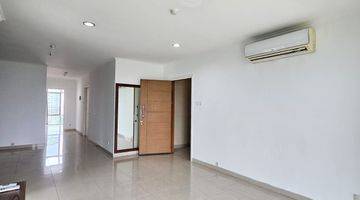 Gambar 4 Dijual Murah Apartement Hamptons Park 3 BR Semi Furnished