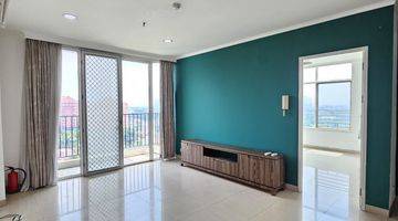 Gambar 1 Dijual Murah Apartement Hamptons Park 3 BR Semi Furnished