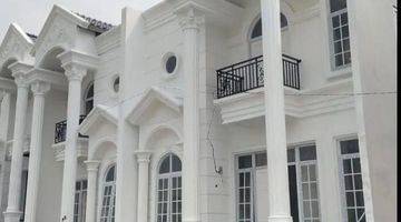 Gambar 2 Dijual Rumah Mewah Putih American Konsep di Ciracas Jaktim