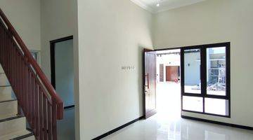 Gambar 1 Rumah 2 Lantai Harga 1 Lantai Dekat Undip Dalam Cluster