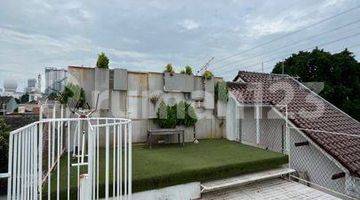 Gambar 3 Rumah Konsep Industrial Bintaro, 2 Lantai Shm, Semi Furnished