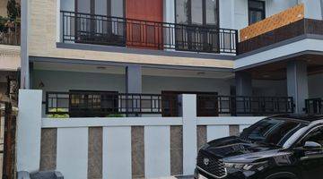 Gambar 1 Brand new Rumah keren, artisitis di Janur Indah ,Kelapa Gading.LT 11x17, SHM, Nego