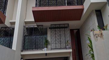 Gambar 1 Turun Harga Town House Mewah 3Lantai at Kemang Jakarta Selatan