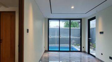 Gambar 3 For Sale Rumah Cantik 3 Lantai Dengan Private Pool & Rooftop