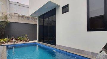 Gambar 4 For Sale Rumah Cantik 3 Lantai Dengan Private Pool & Rooftop