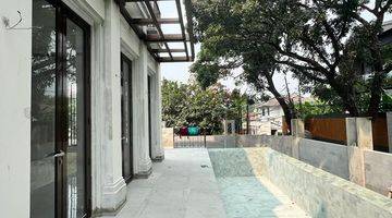 Gambar 5 For Sale Rumah Classic Dengan Rooftop at Kemang Jakarta Selatan