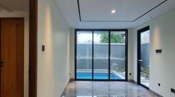 Gambar 1 Dijual Rumah Cantik 3Lantai Ada Private Pool di Jakarta Selatan