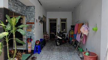 Gambar 2 Jual Rumah 2Lantai Dengan Kost Kostan 6Kamar di Jakarta Selatan