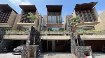 Gambar 1 Dijual Townhouse Modern Minimalis 3 Lantai di Kemang, Jakarta Selatan Bebas Banjir