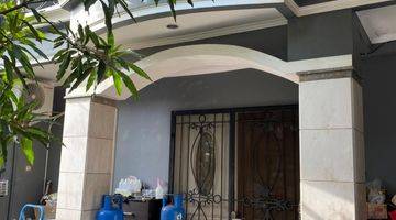 Gambar 3 Rumah Furnished 3 lantai Taman Palem Lestari Hadap Selatan