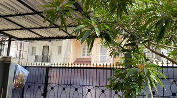 Gambar 4 Rumah Furnished 3 lantai Taman Palem Lestari Hadap Selatan