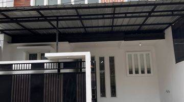 Gambar 1 Rumah Bagus 2 lantai Puri Indah Strategis Full Renovasi