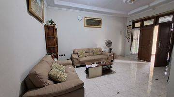 Gambar 2 Rumah Cluster 2 1/2 Lantai Kokoh Siap Huni Semi Furnished