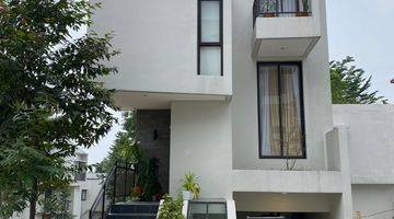 Gambar 1 Rumah minimalis Modern dalam cluster dekat Bintaro 