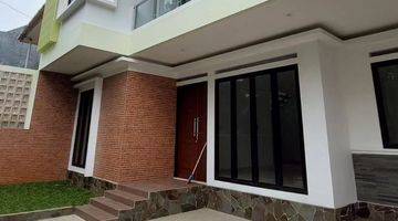 Gambar 2 Brand New House with Modern Glass House style 