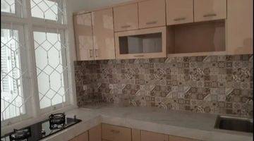 Gambar 5 Rumah Semi Furnished Dekat Perkantoran Jakarta Selatan 