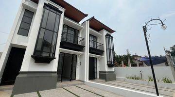 Gambar 1 Rumah Cantik Clasik Modern 2 Lantai Nempel Stasiun Lrt Cibubur