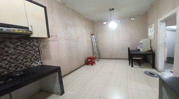 Gambar 5 Rumah Siap Huni , 2.5 Tingkat , Area Medan Rumah Shm - Sertifikat Hak Milik Bagus Furnished Shm - Sertifikat Hak Milik Rumah di Jalan Medan - Binjai , Medan Area