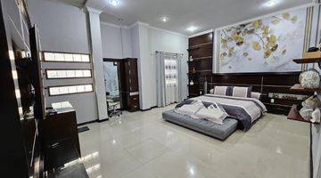 Gambar 5  Rumah 3 Lantai Furnished Bagus SHM - Sertifikat Hak Milik di Jalan Pukat Banting 1, Medan Kota