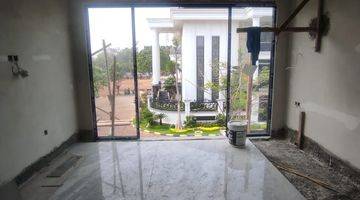 Gambar 5 Rumah 2 Lantai Bagus American Classic Bsd City Tangerang Selatan