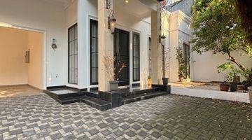 Gambar 4 Luxury House Design Classic Bangunan 1.5 Lantai Terawat Dan Siap Huni