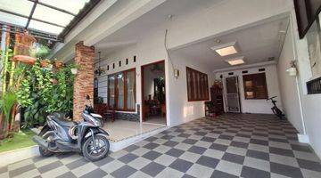 Gambar 1 Dijual Cepat rumah MURAH, BAGUS ARTISTIK Semi Furnished dalam perumahan Kemang Pratama