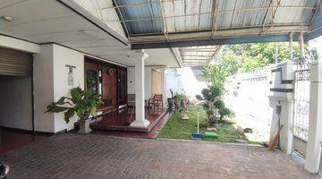 Gambar 1 Rumah Bagus SHM di Jl. Kertomenanggal, Surabaya