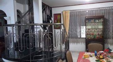 Gambar 3 Rumah Bagus SHM di Jl. Kertomenanggal, Surabaya