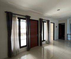 Gambar 3 Rumah Exclusif Semi Furnished dua lantai, Siap huni di Kota Wisata