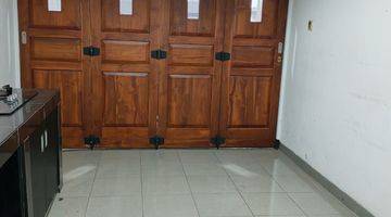 Gambar 4 Rumah Semi Furnish 2,5 Lantai Sektor 9 Bintaro 6078LY